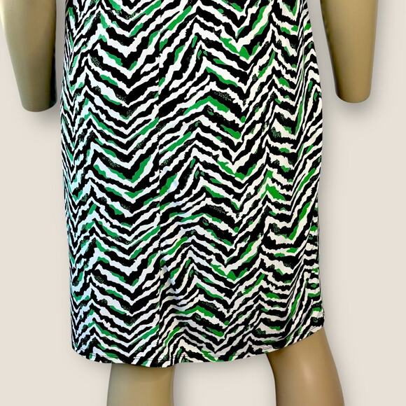 Dana Buchman Short Sleeve Ruched Faux Wrap Dress Stretchy Size L Zebra Stripes - Picture 10 of 13